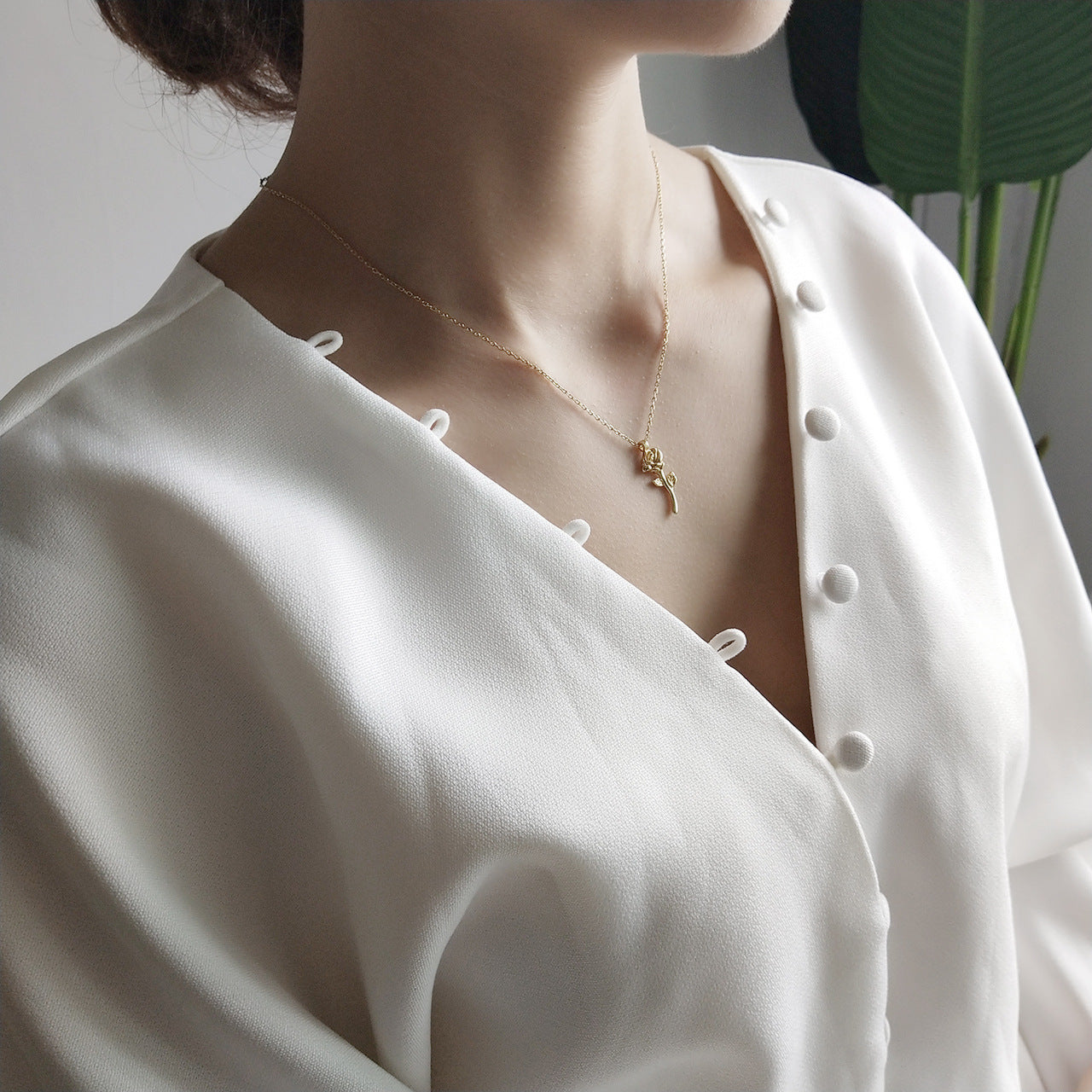 Elegant Rose Gold Necklace