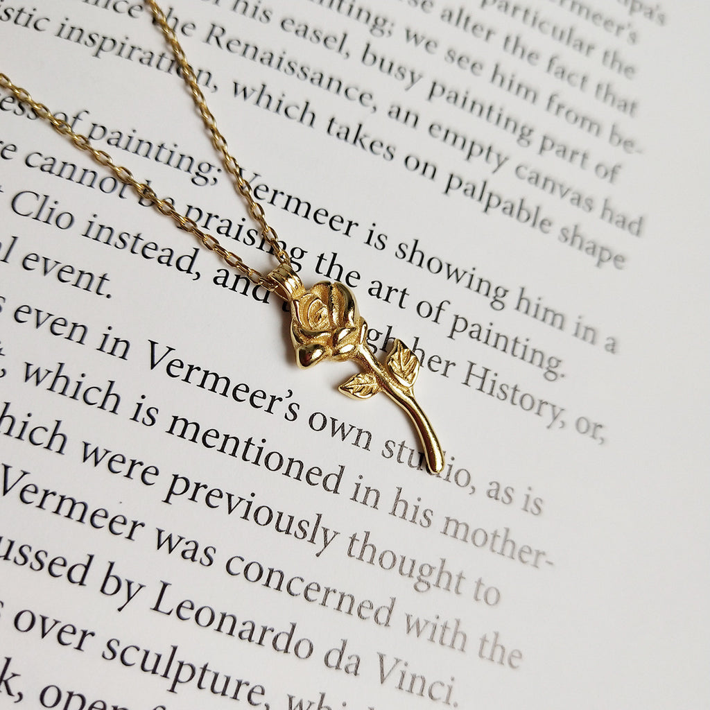 Elegant Rose Gold Necklace