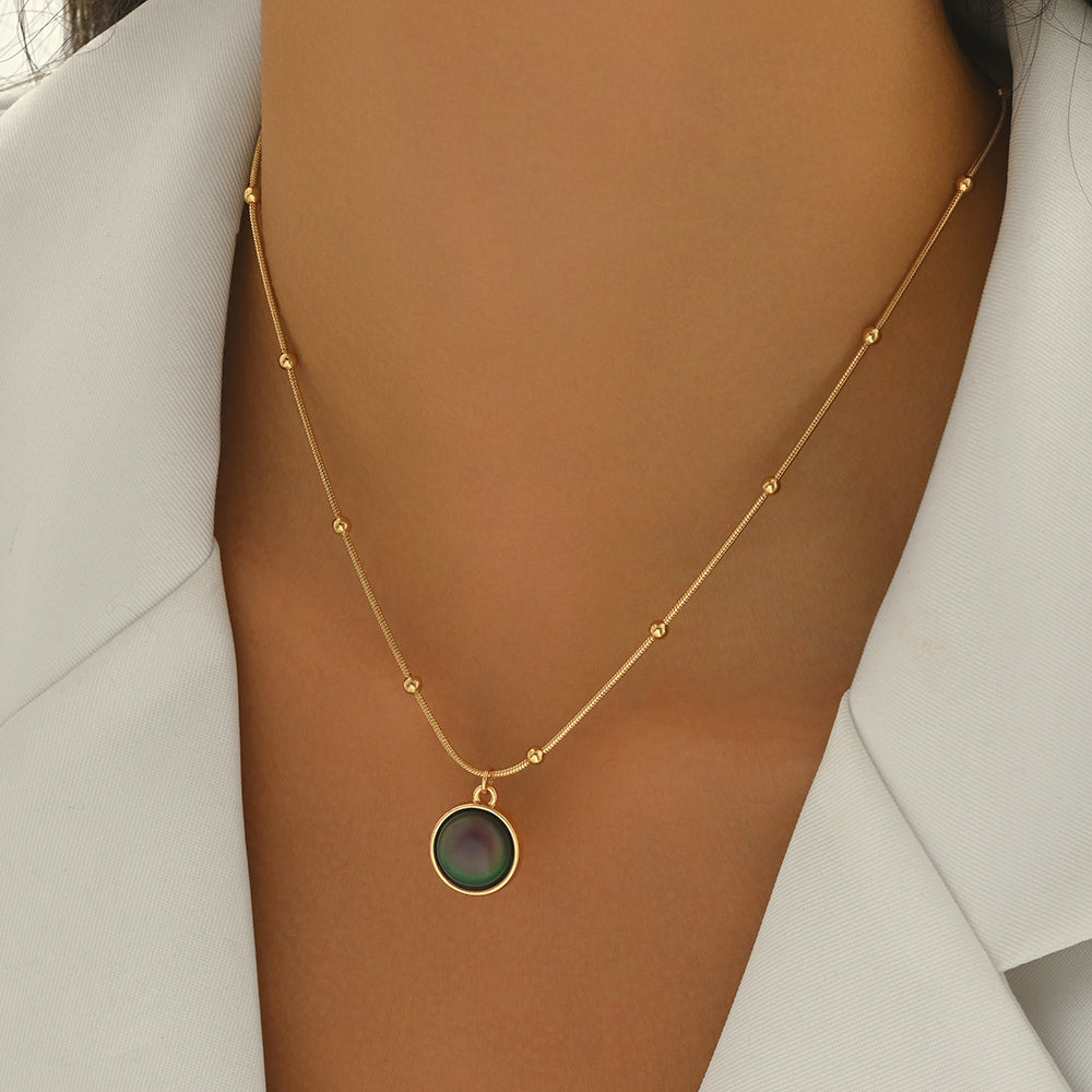 Luxury 18K Gold-Plated Mood Responsive Necklace – Stainless Steel Minimalist Color-Shifting Pendant